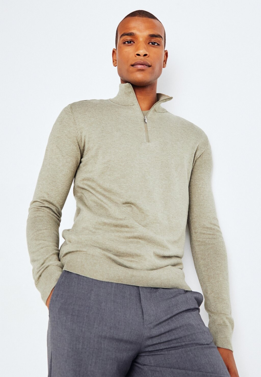 

Свитер Slhberg Half Zip Selected, цвет vetiver melange