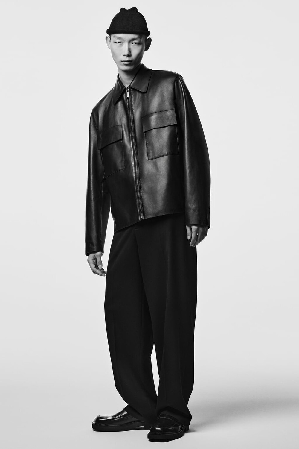 

Кожаный пиджак ZARA, черный