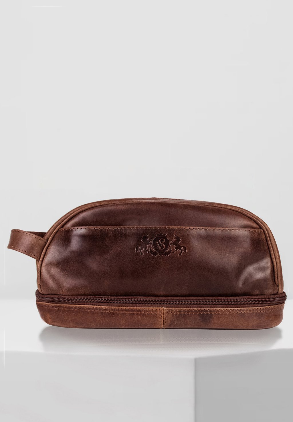 

Косметичка LEATHER WASH TOILETRY CASE ALEX SID & VAIN, цвет braun-cognac