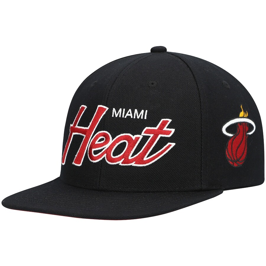 

Бейсболка Mitchell & Ness Miami Heat, черный