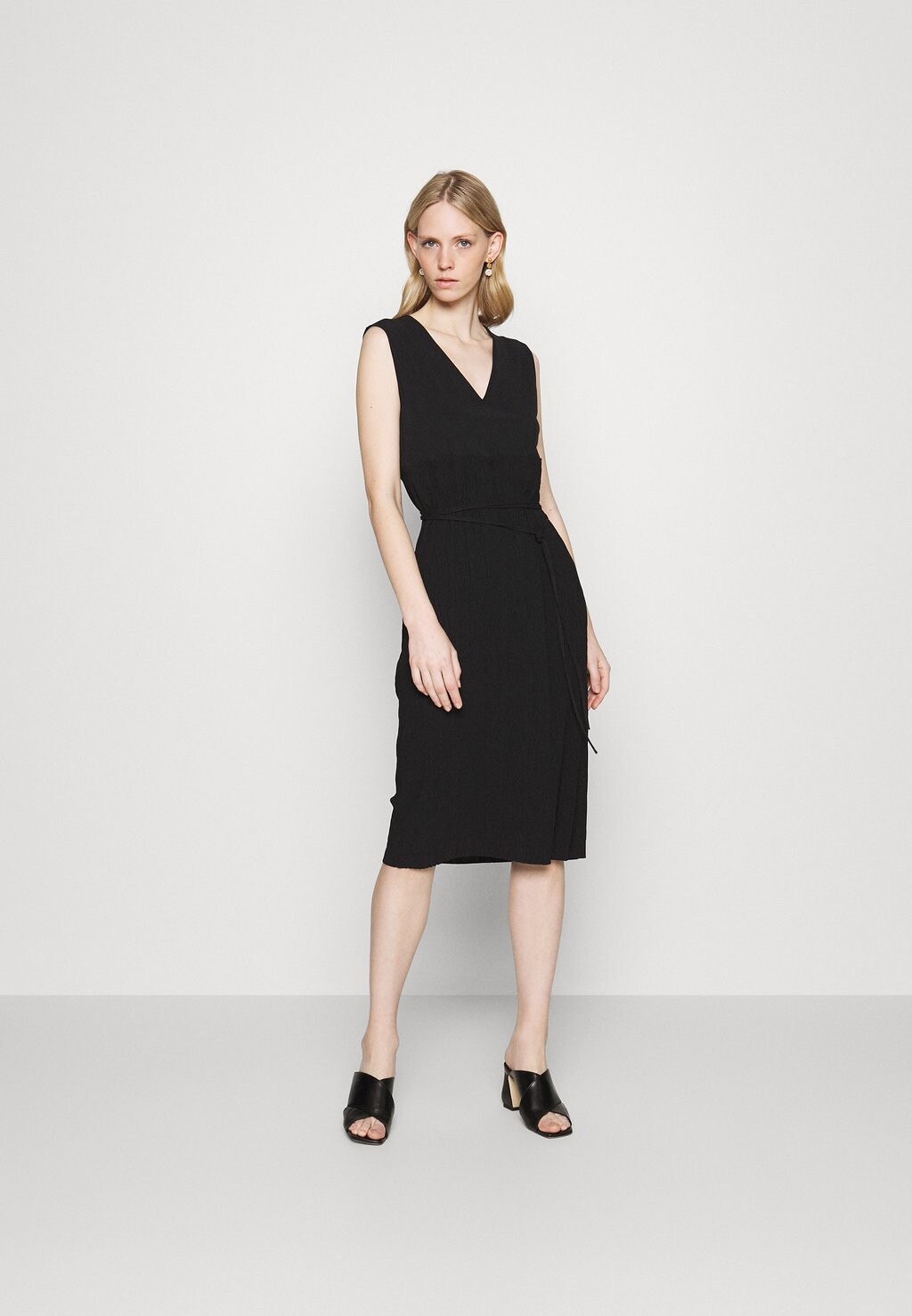 

Платье прямого кроя Max Mara Leisure, черный