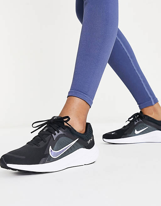 

Черно-белые кроссовки Nike Running Quest 5, Черный