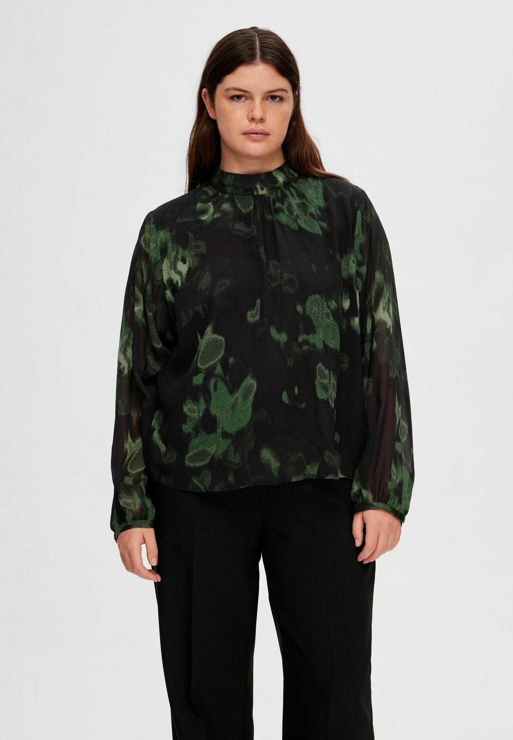

Блузка Selected Femme ПРИНТ, черный