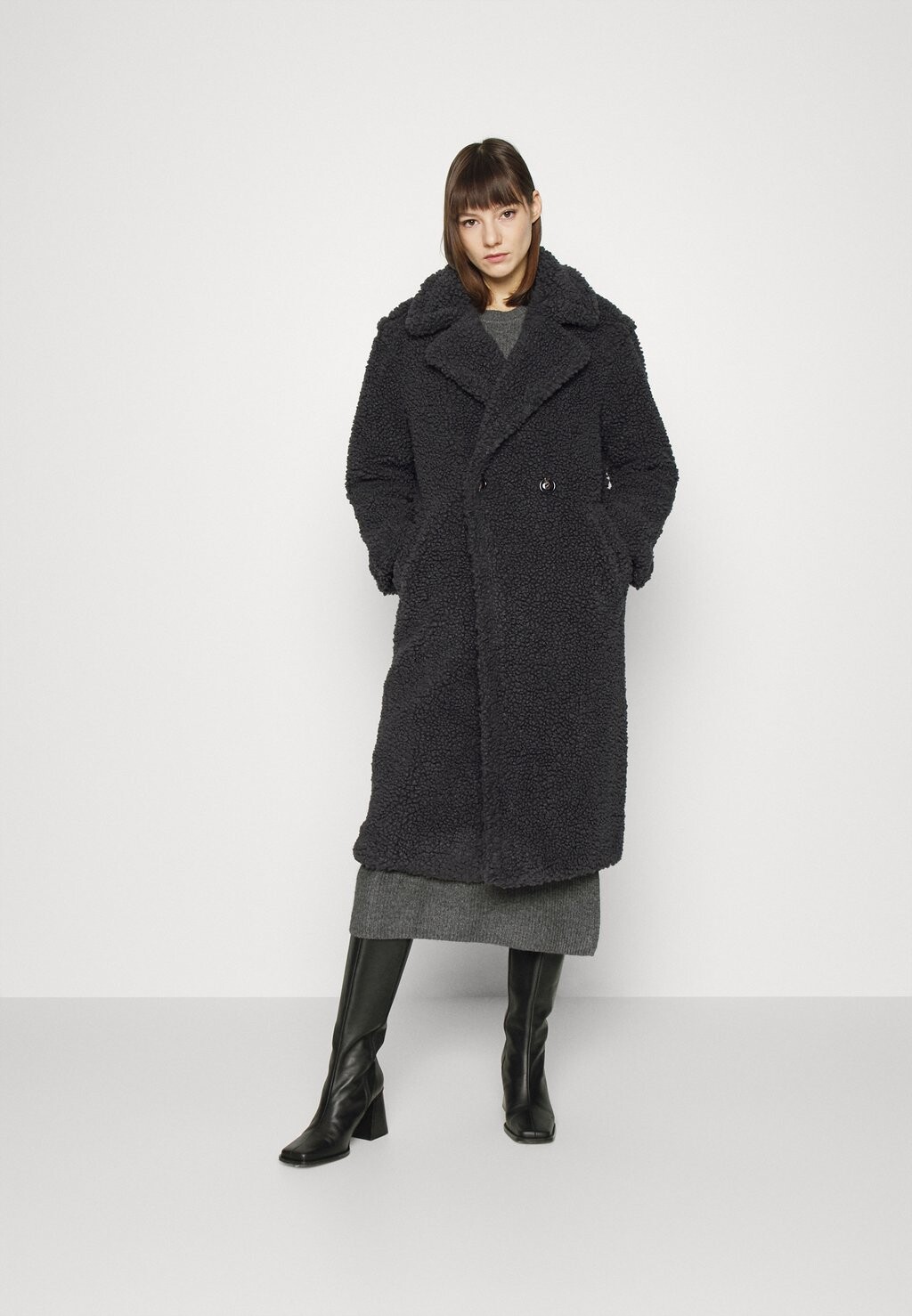 

Зимнее пальто UGG