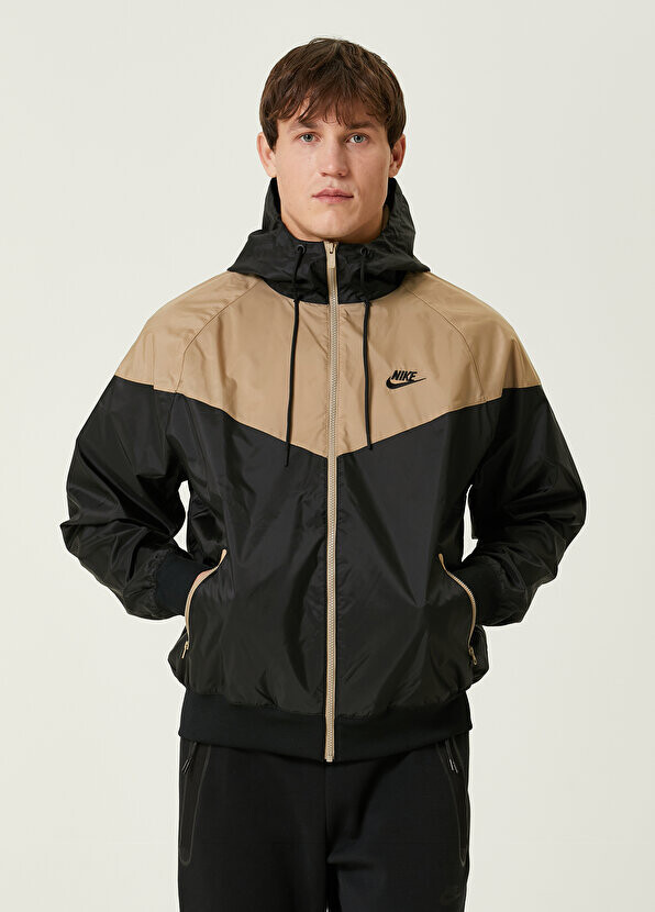 

Куртка с капюшоном и логотипом Nike