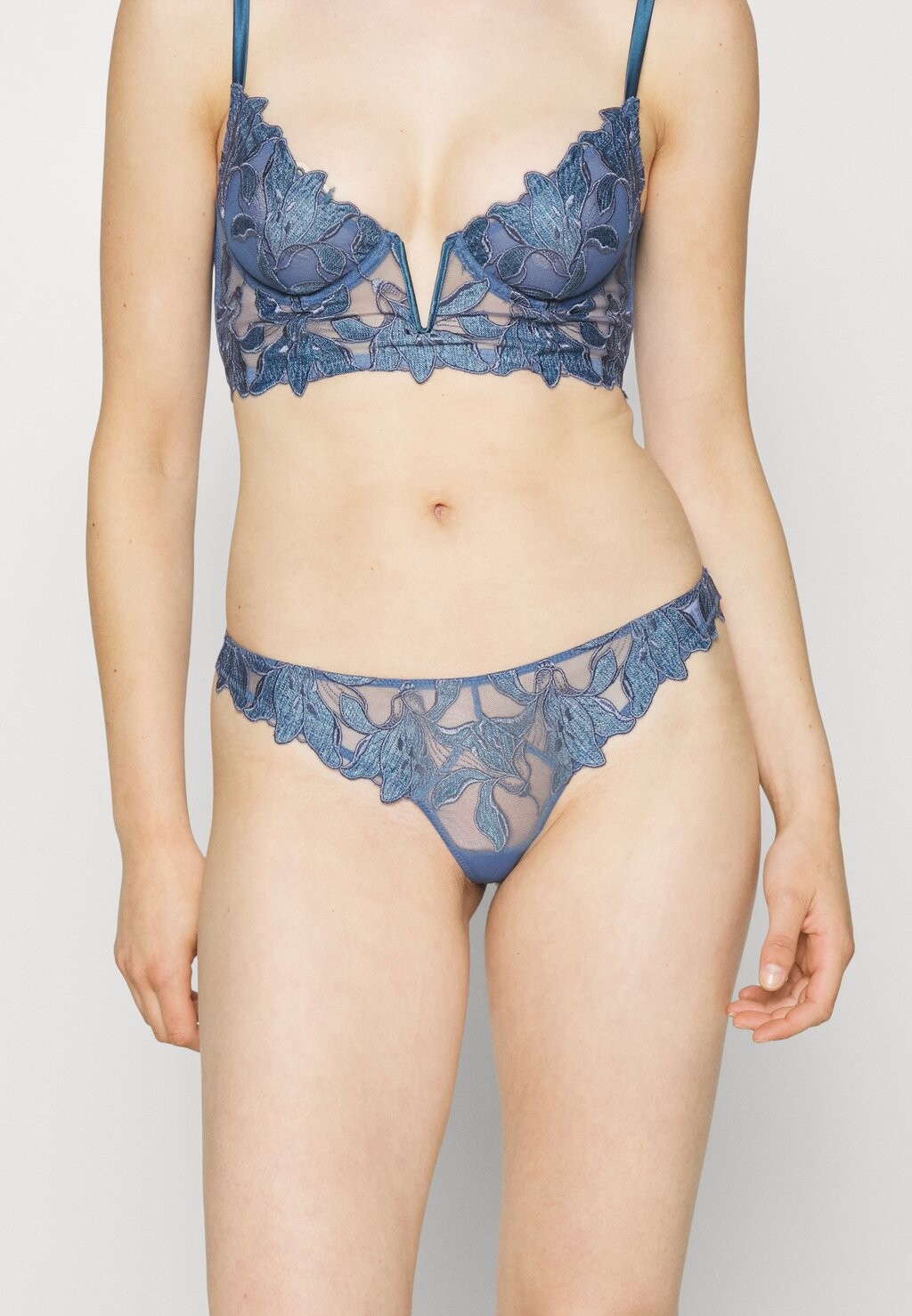 

Стринги Fleur du Mal