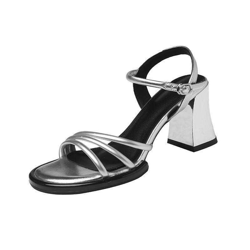 

Сандалии Five-nine Dan seven One-Strap Sandals Women's, серебряный