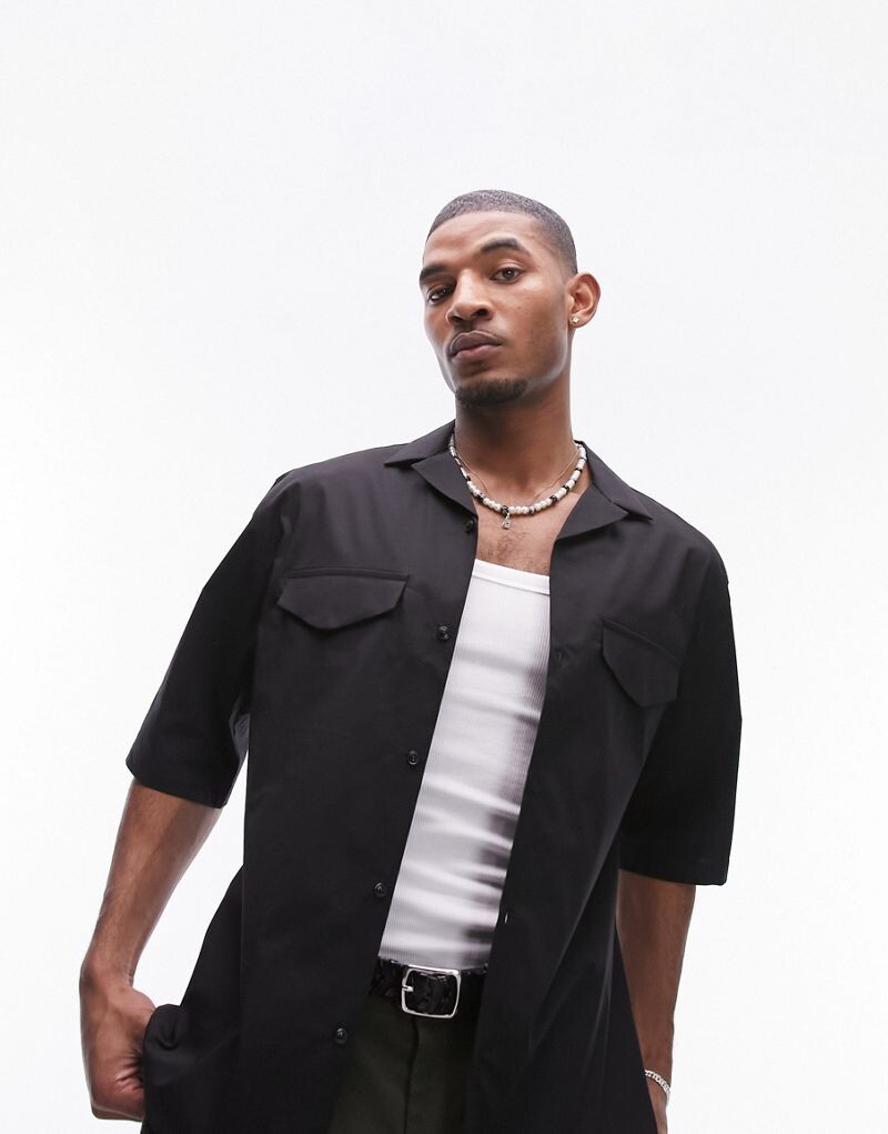 

Черная свободная рубашка с короткими рукавами и двойными карманами Topman