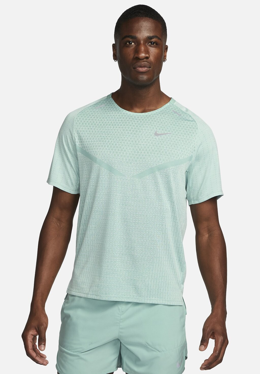

Футболка Nike