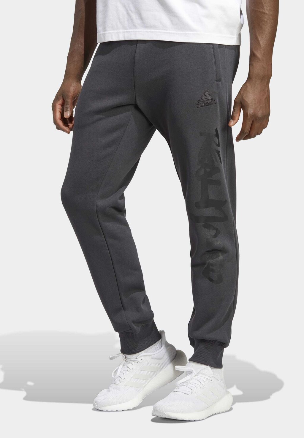 

Спортивные брюки Adidas