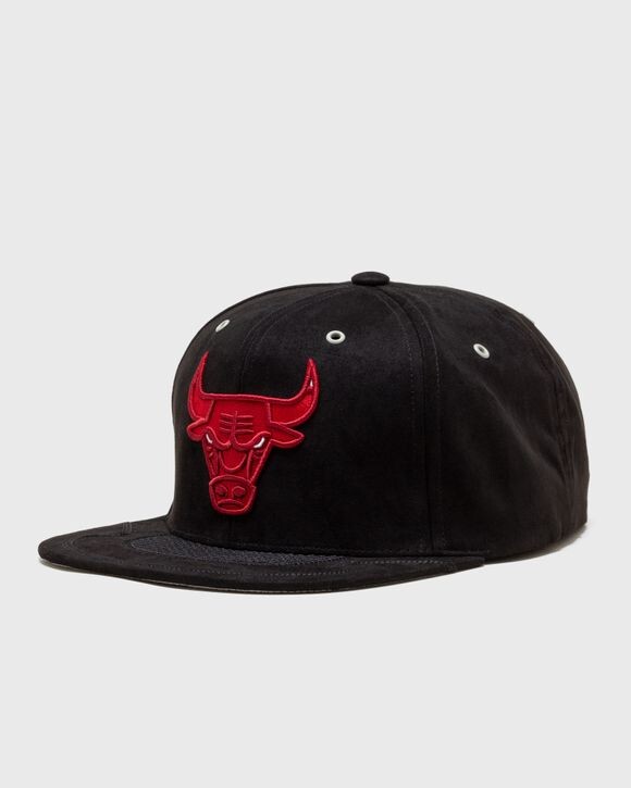 

Бейсболка Mitchell & Ness Nba Day 4 Snapback Chicago Bulls, цвет black / red