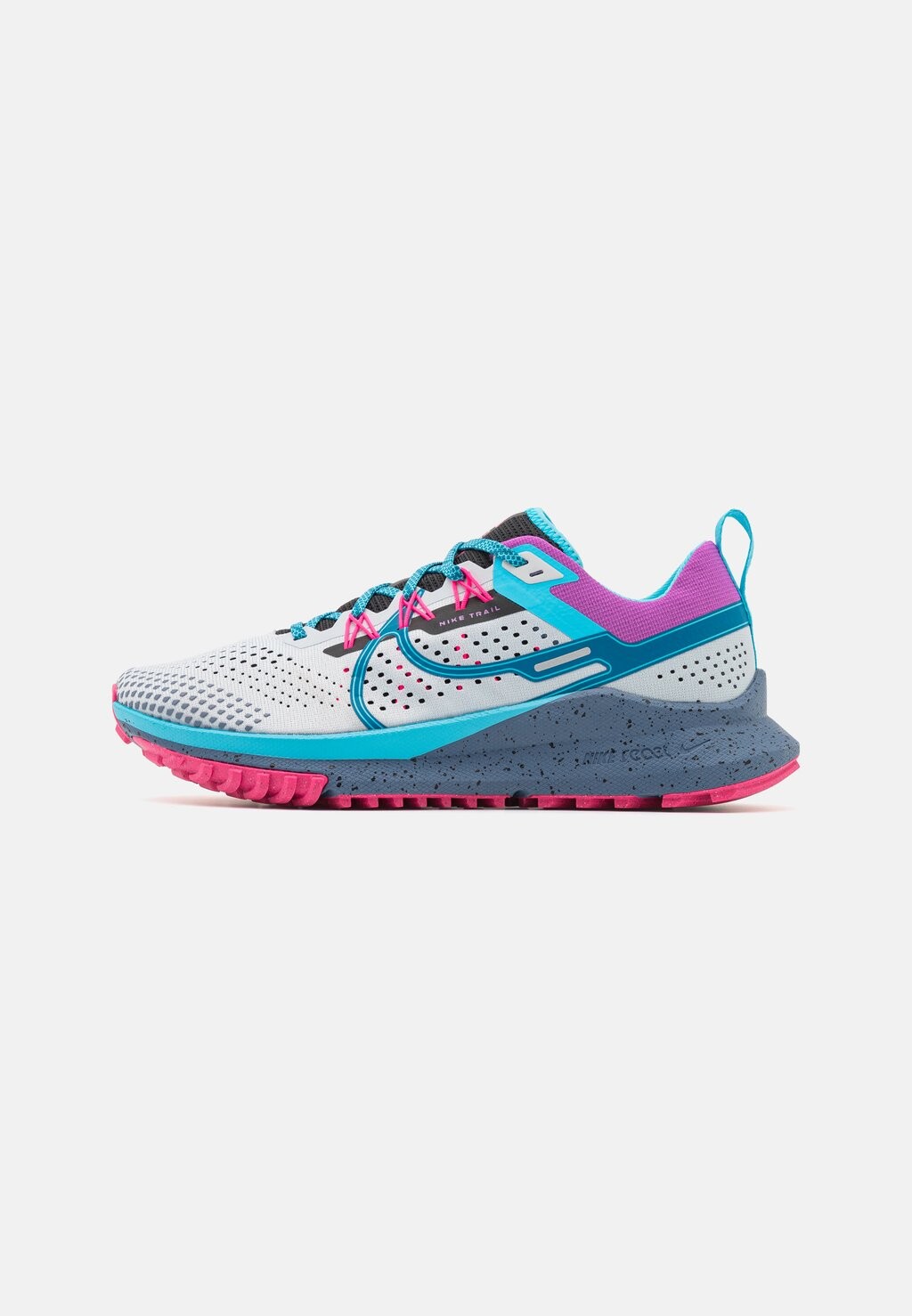 

Кроссовки Nike