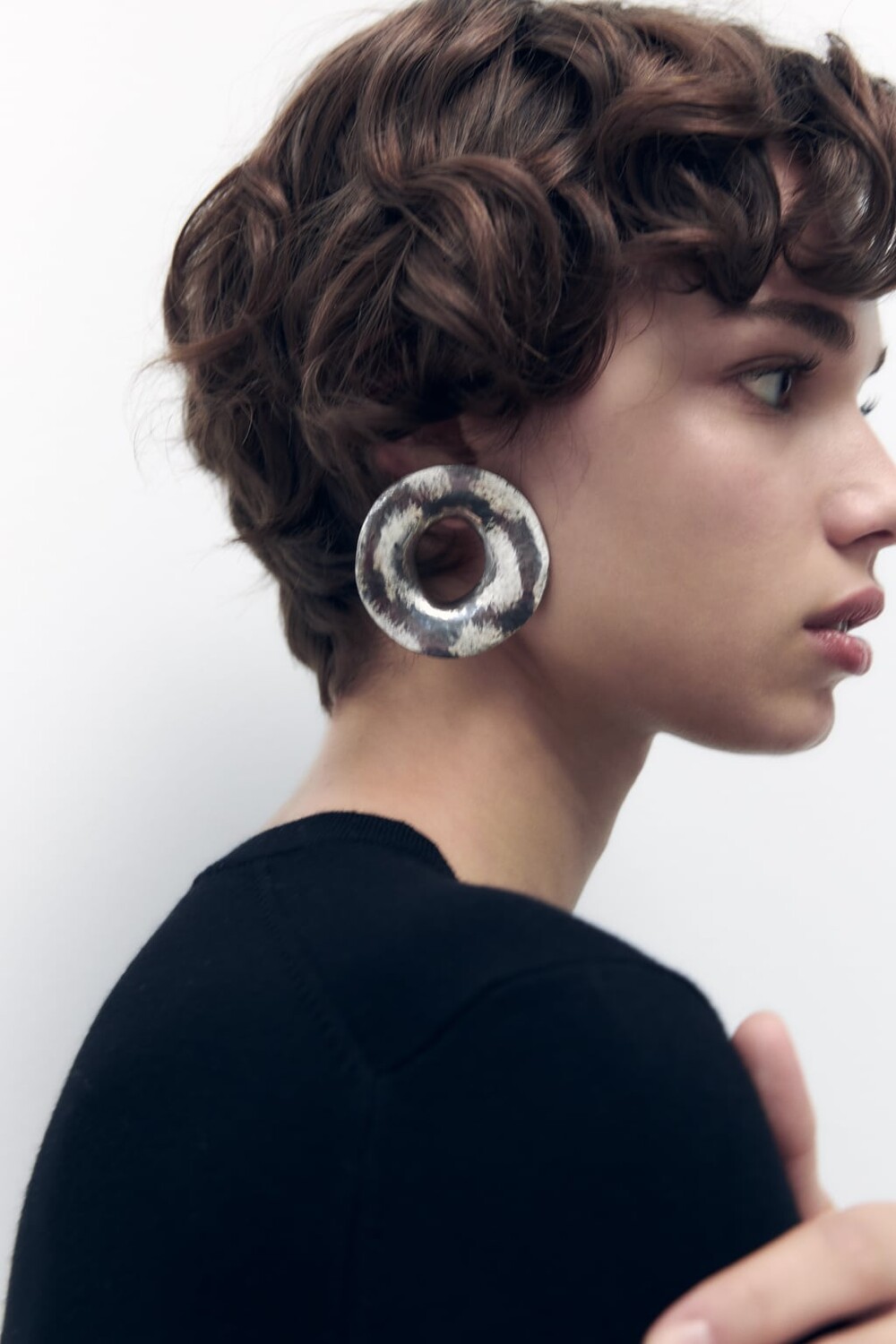 

Неправильные круглые серьги ZARA, серебряный