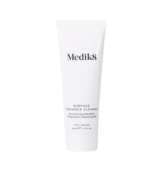 

Очищающий гель для лица с комплексом AHA и BHA кислот, 40мл Medik8 Surface Radiance Cleanse