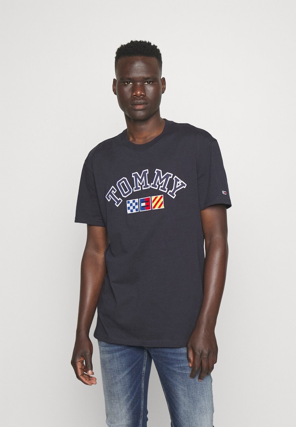 

Футболка с принтом Tommy Jeans, темно-синий