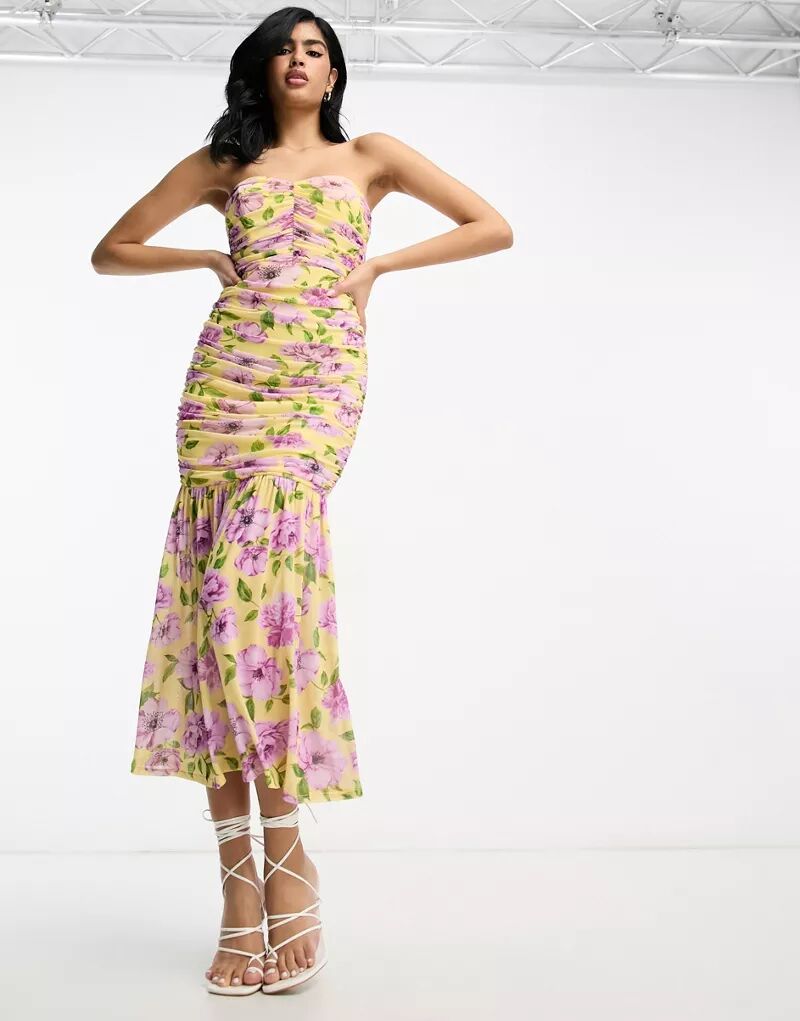цена Облегающее платье миди с цветочным принтом и расклешенным подолом ASOS
