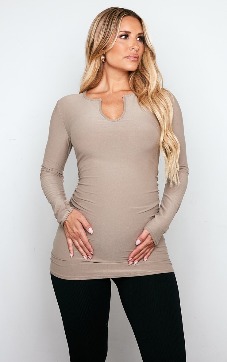 

PrettyLittleThing Топ для беременных Soft Touch с V-образным вырезом и длинными рукавами