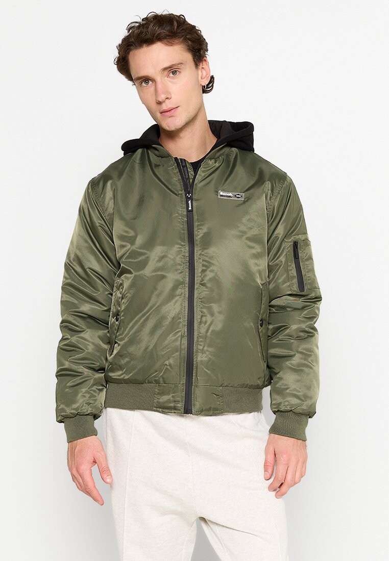 

Демисезонная куртка BOMPER Bench, цвет khaki