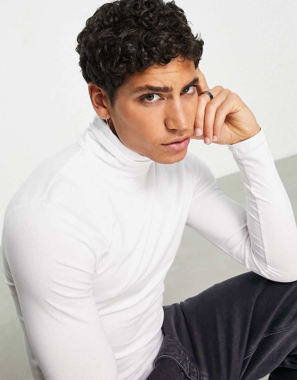 

Белая трикотажная футболка с длинными рукавами и высоким воротником ASOS DESIGN, Белый