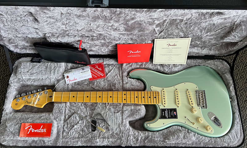 

Электрогитара Fender American Professional II Lefty Stratocaster Mystic Surf Green 8.1 lbs