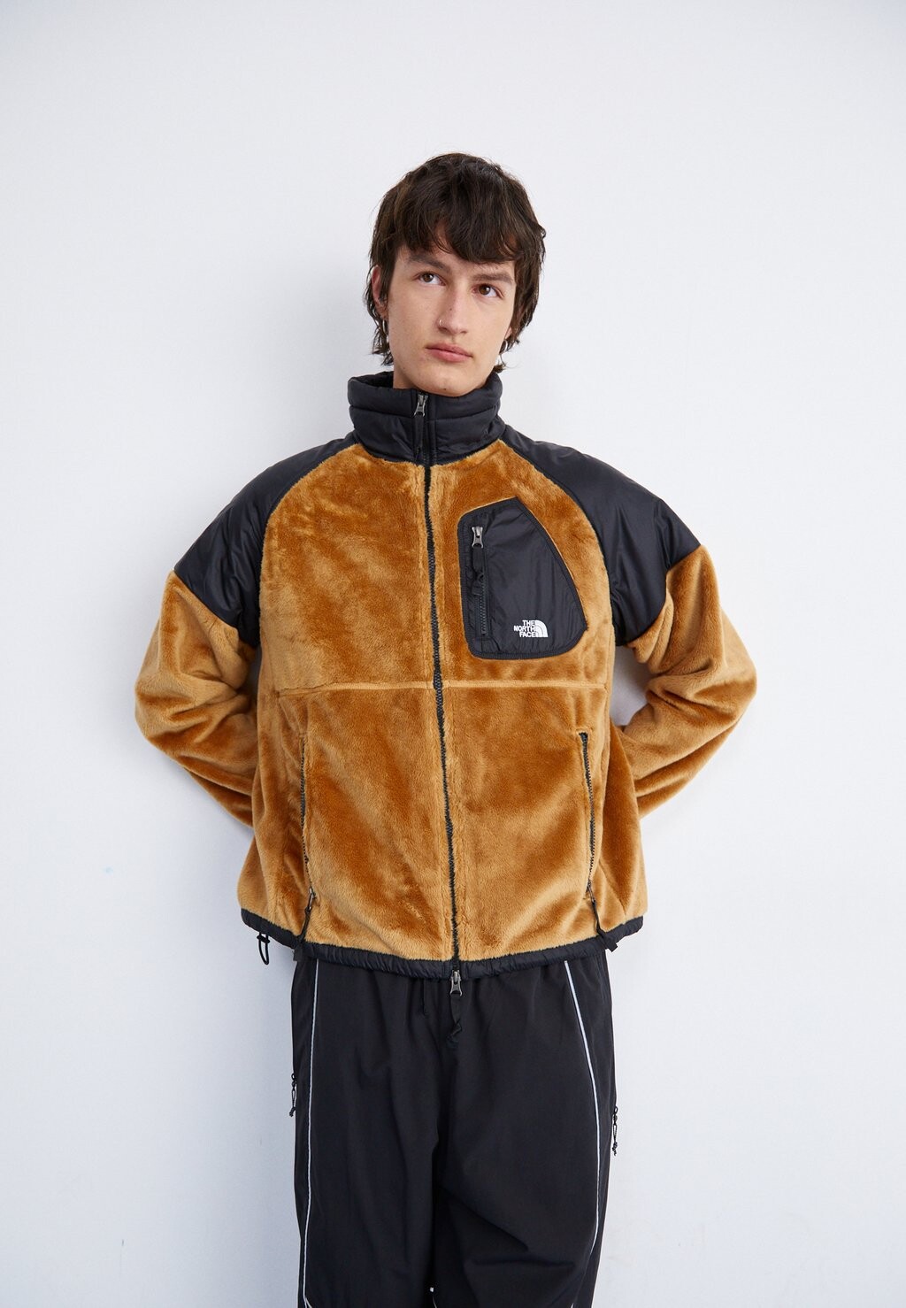 

Флисовая куртка КУРТКА VERSA The North Face, миндальное масло/черный