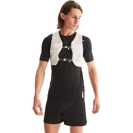 

Ультра Жилет 5л On Running, цвет Undyed White