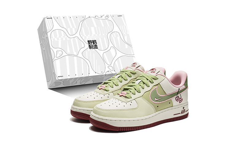 

Женские кроссовки для скейтбординга Nike Air Force 1