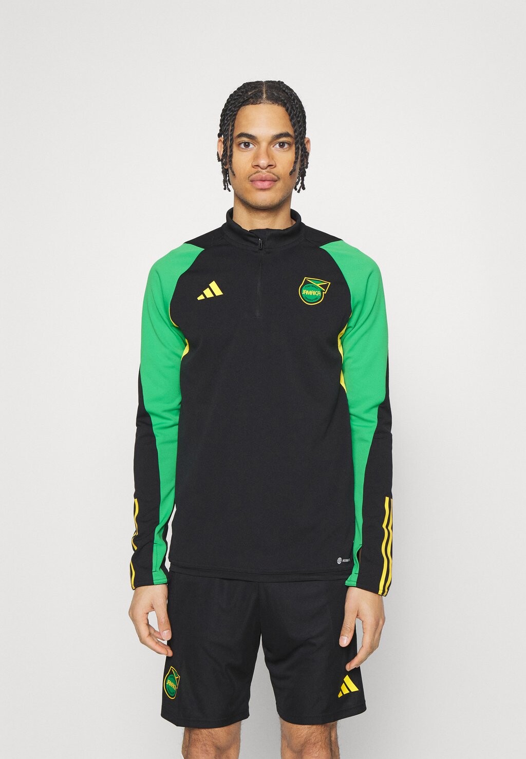 

Спортивная футболка Adidas