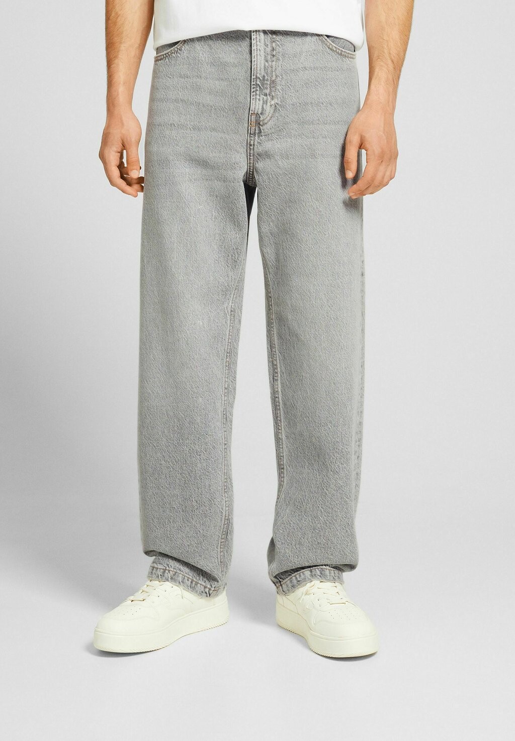 

Джинсы-сигареты Bershka, крапчатый светло-серый