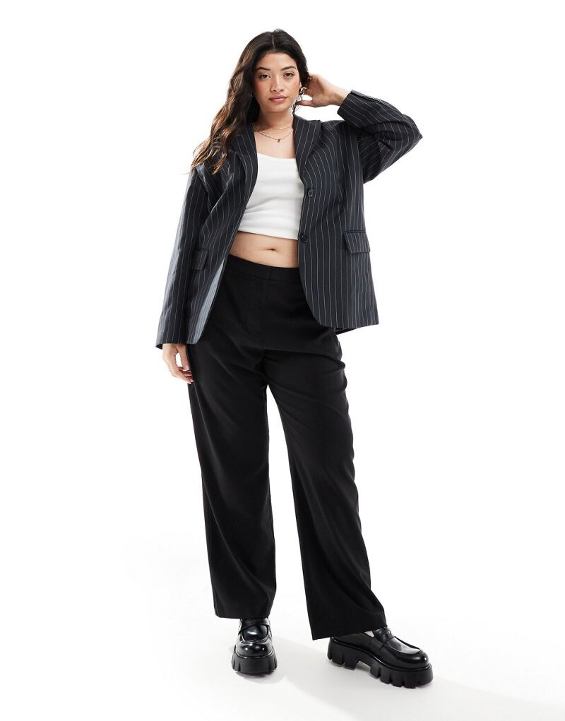 

Черные прямые брюки узкого кроя ASOS DESIGN Curve