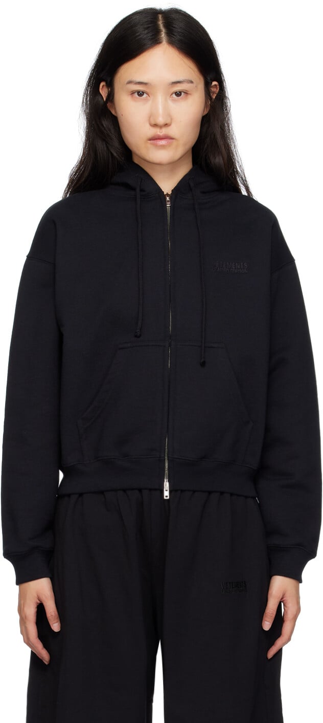 

Черный худи с вышивкой VETEMENTS