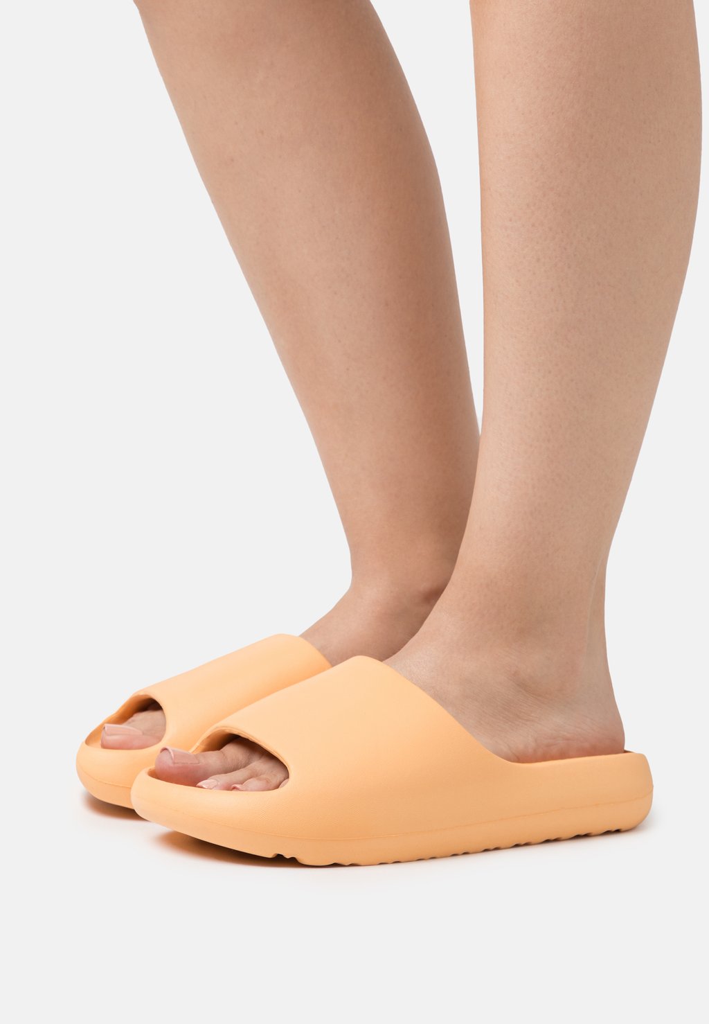 Пляжные тапочки Cabin Molded Slide Rubi Shoes by Cotton On, цвет soft orange пляжные тапочки cabin molded slide rubi shoes by cotton on черный