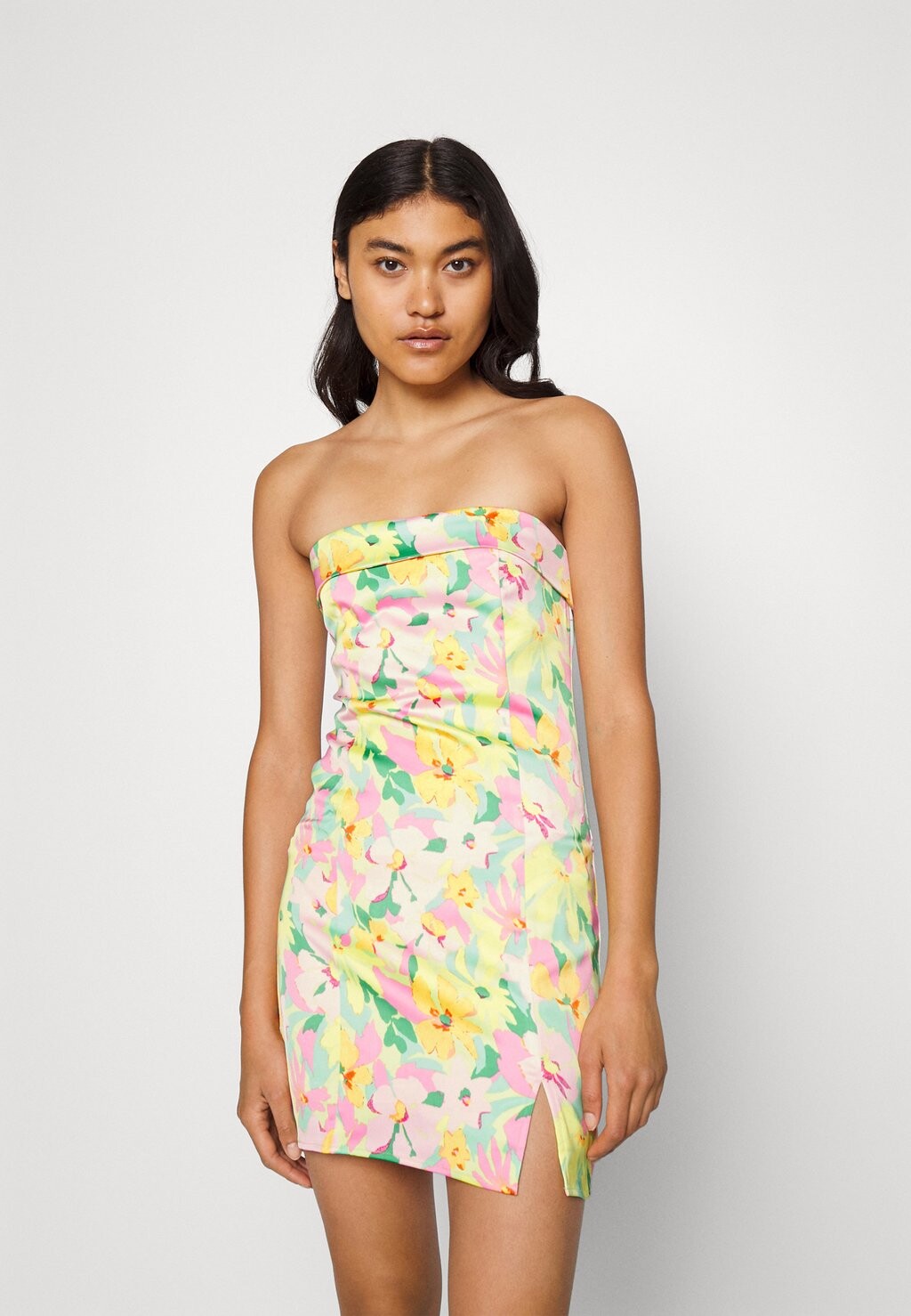 

Коктейльное платье Gina Tricot, мультиколор