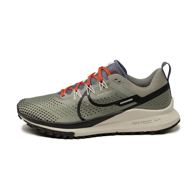 

Кроссовки Pegasus Trail 4 Nike, белый