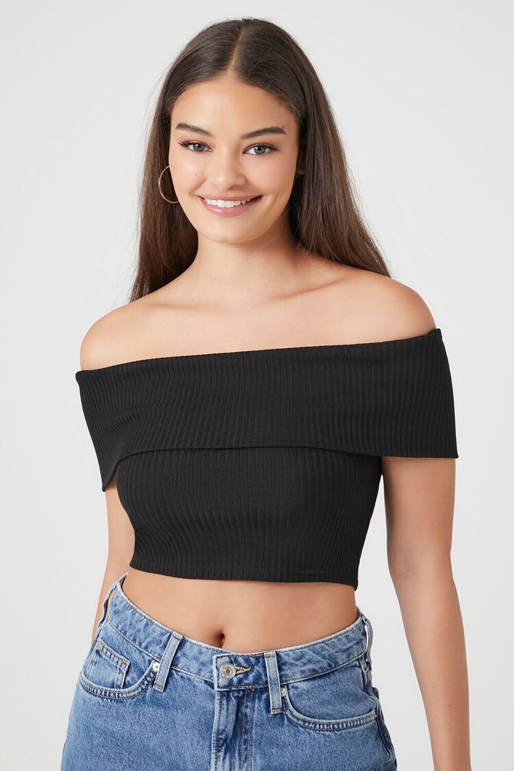 

Укороченный топ в рубчик с открытыми плечами Forever 21, черный