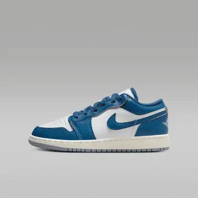 

Кроссовки Jordan Air 1 Low SE, цвет White/Blue Grey/Sail/Industrial Blue