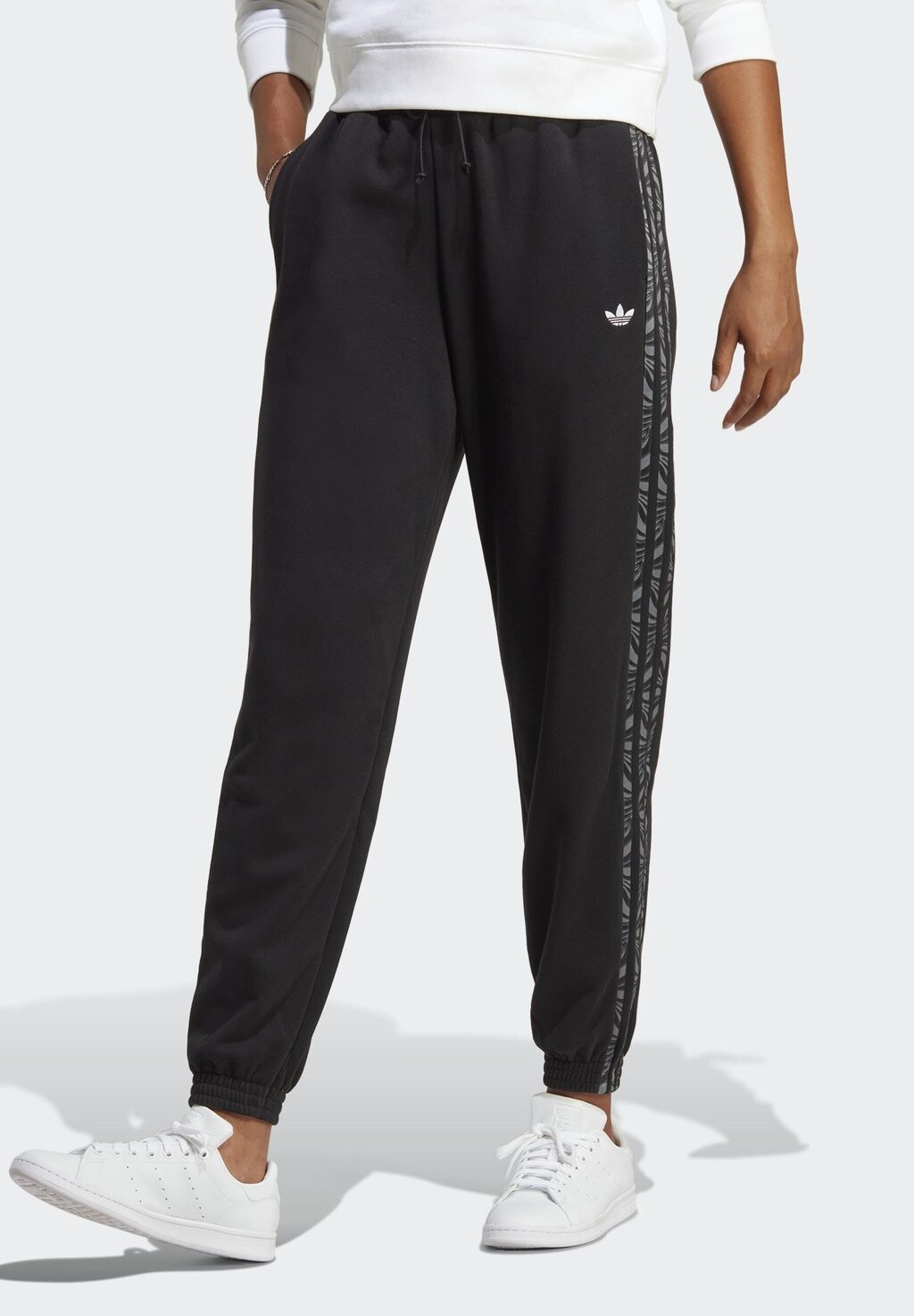 

Спортивные брюки adidas Originals, черный