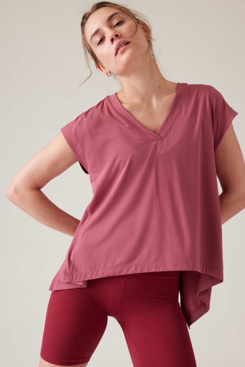 

Изучить футболку Athleta, розовый