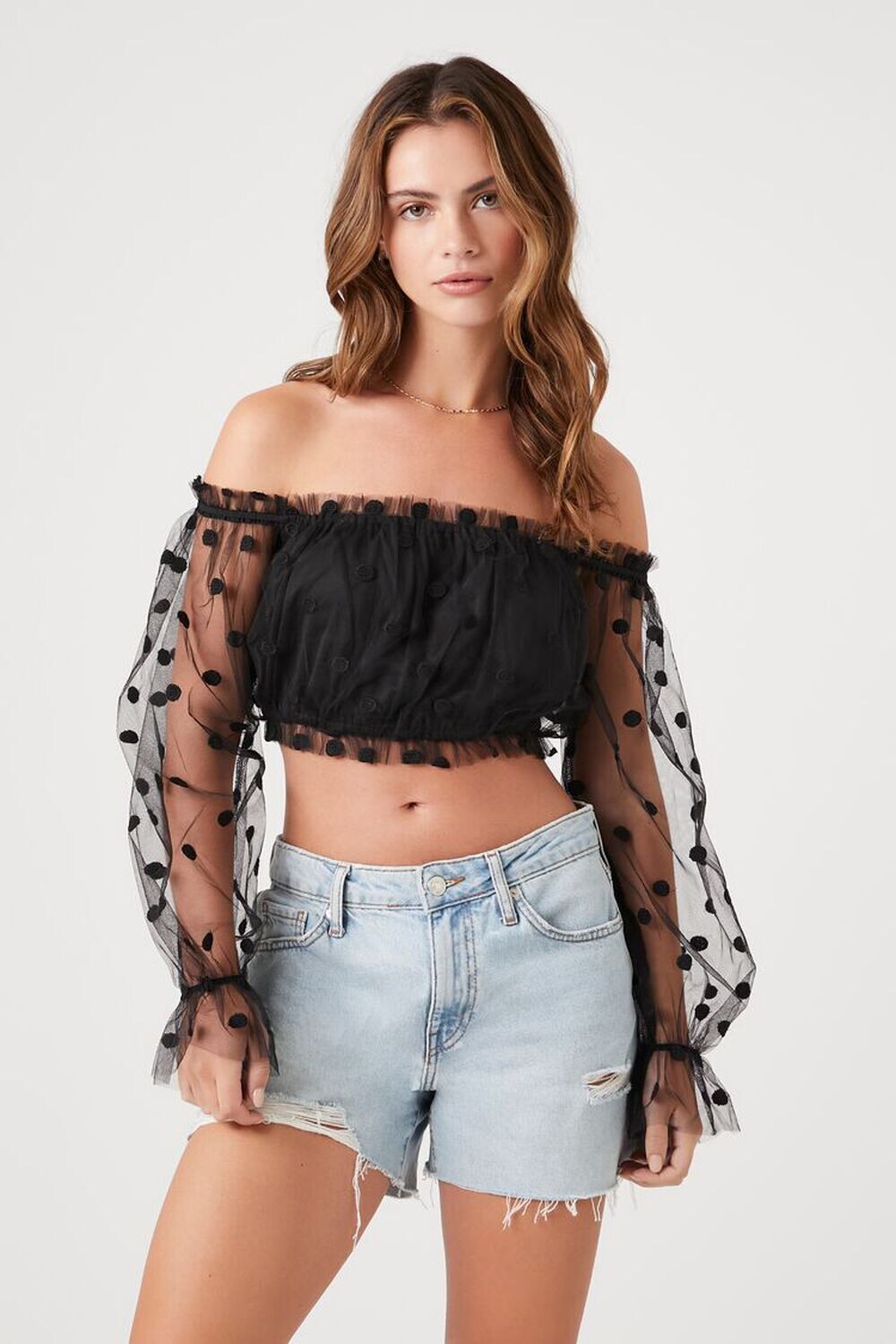 

Укороченный топ с открытыми плечами в горошек Forever 21, черный