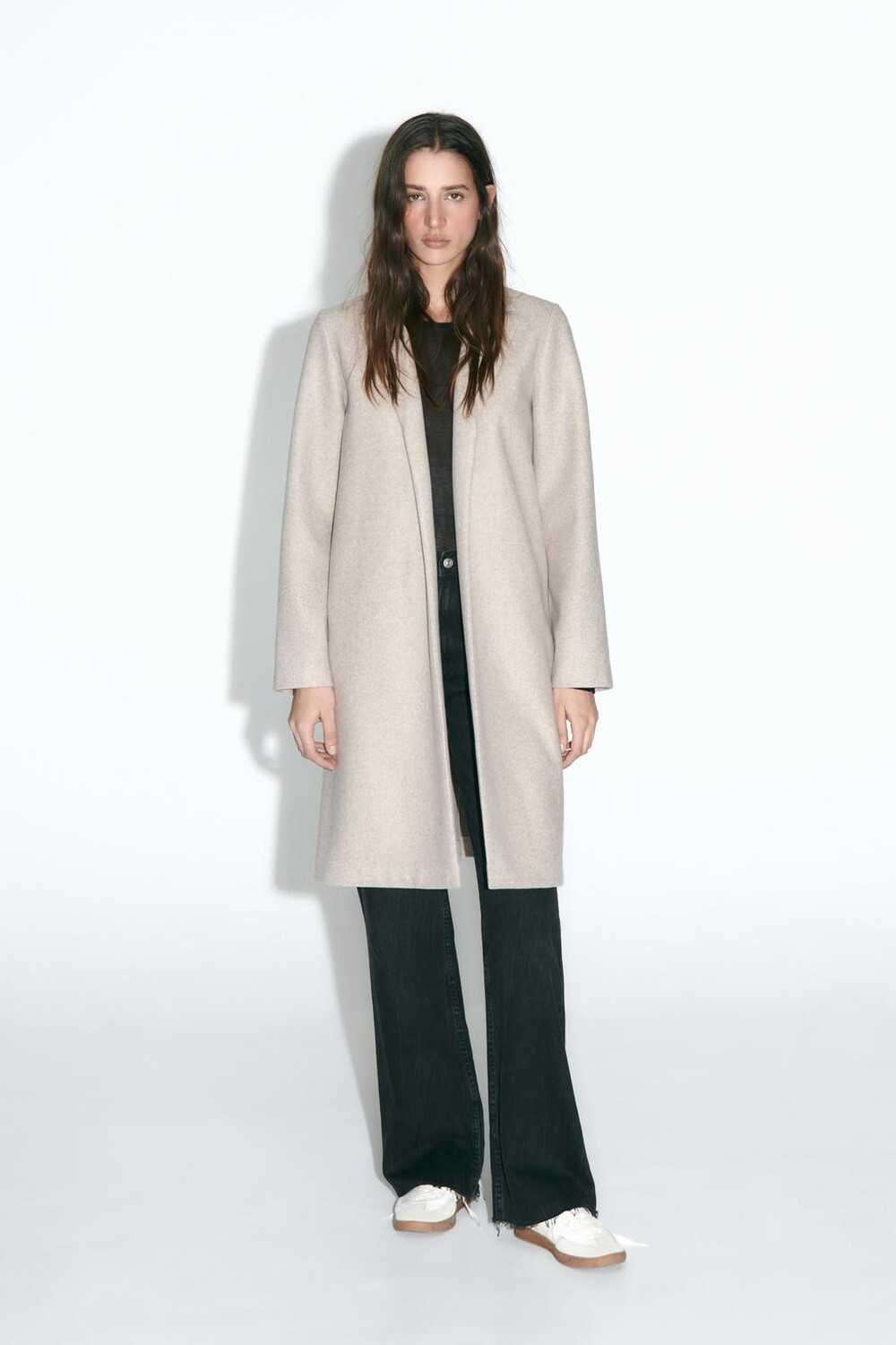

Пальто с фетровой текстурой ZARA, песок/мергель