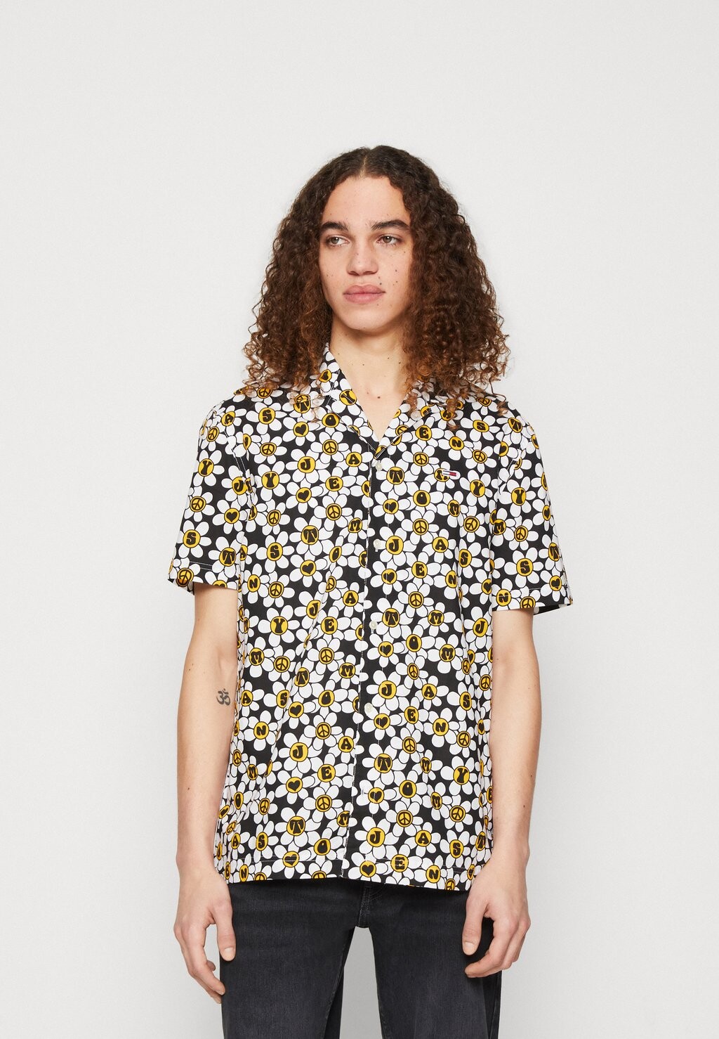 

Рубашка Tommy Jeans, черный