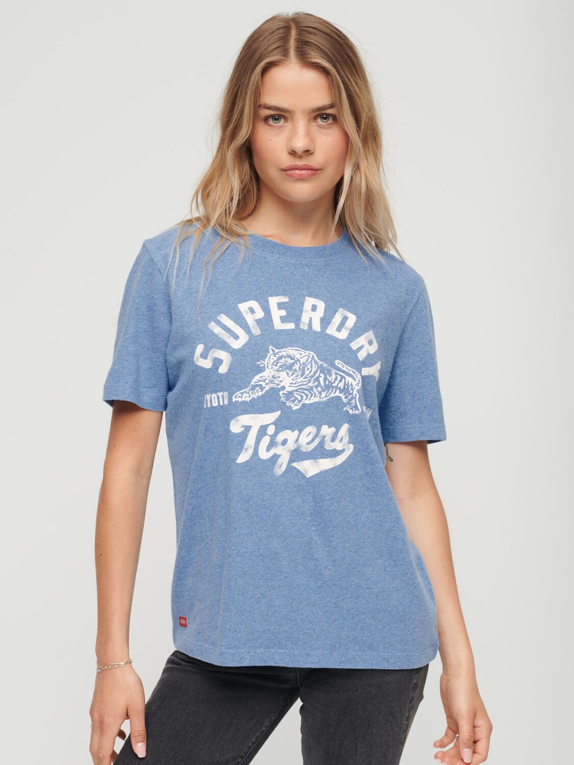 

Футболка спортивного колледжа Superdry, бережливый синий марл