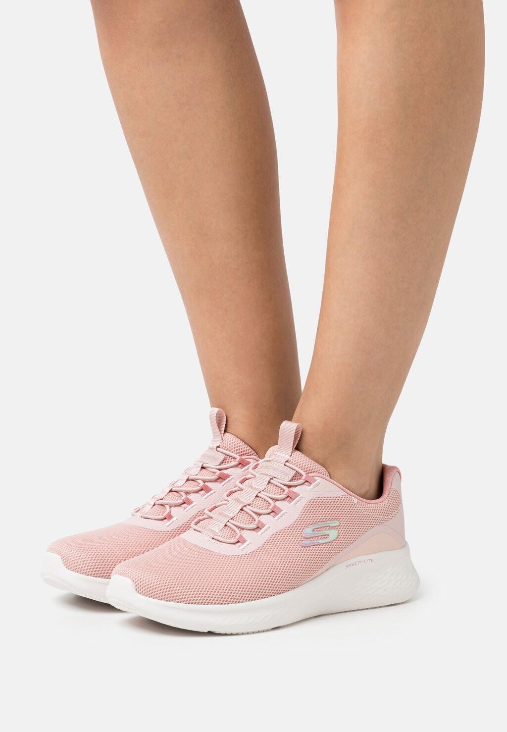

Кроссовки Skechers