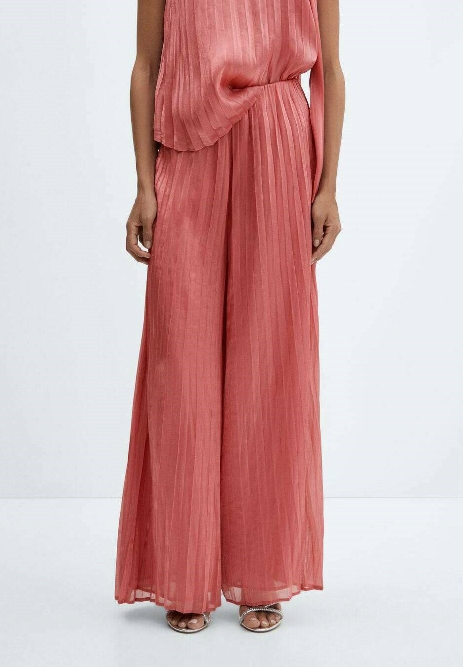 

Брюки Mango, цвет roze