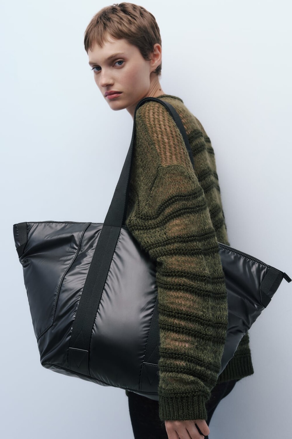 

Сумка-тоут из технической ткани ZARA, черный
