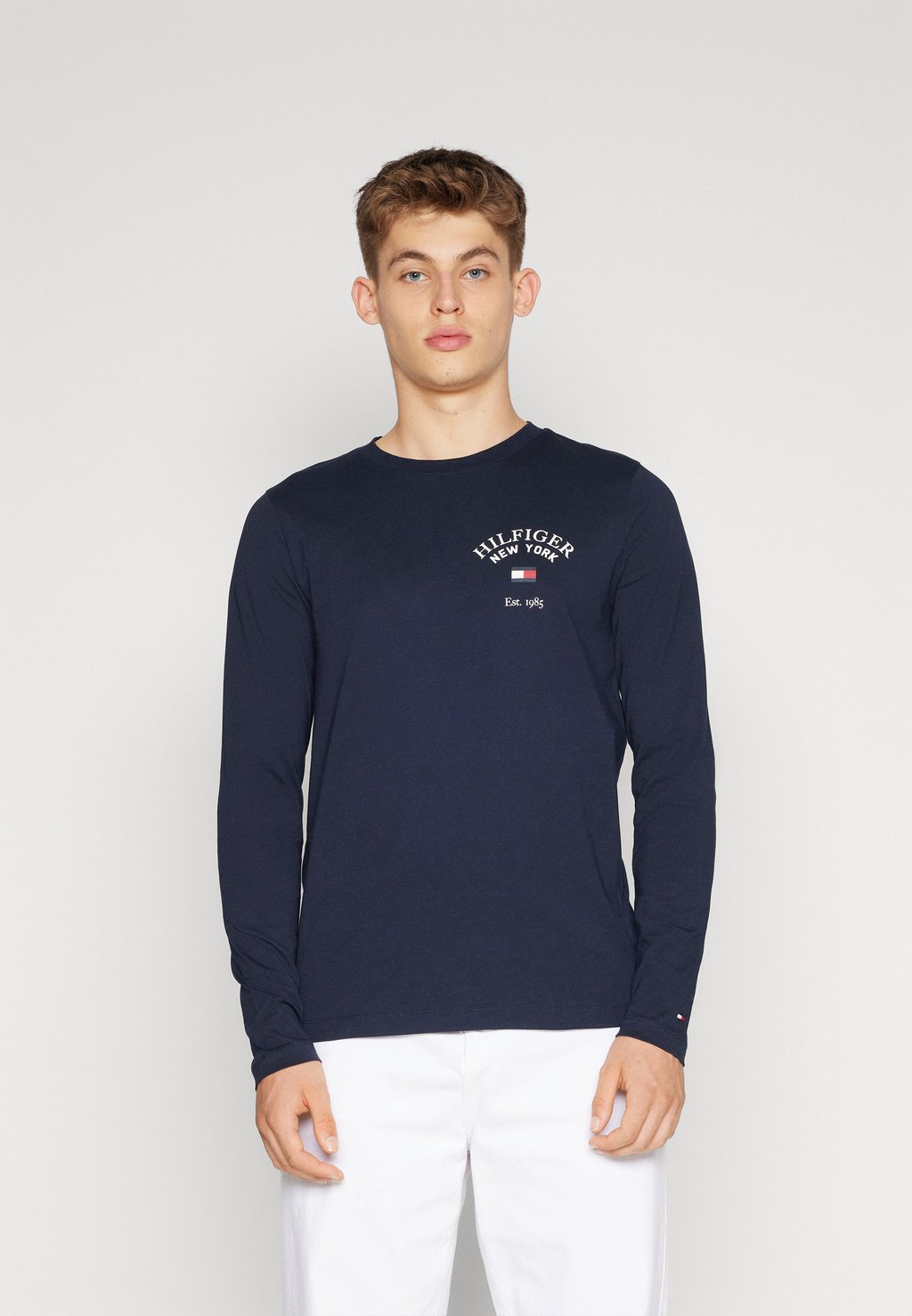 

Футболка с длинными рукавами ARCH VARSITY TEE Tommy Hilfiger, небо пустыни