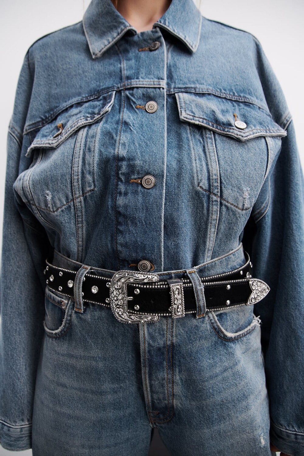

Кожаный ремень со стразами ZARA, черный