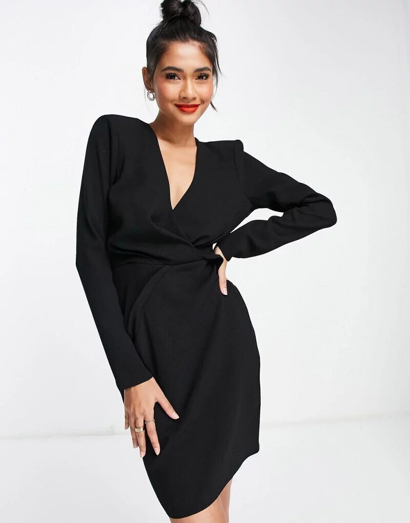 

Черное платье мини с глубоким вырезом и подплечниками ASOS