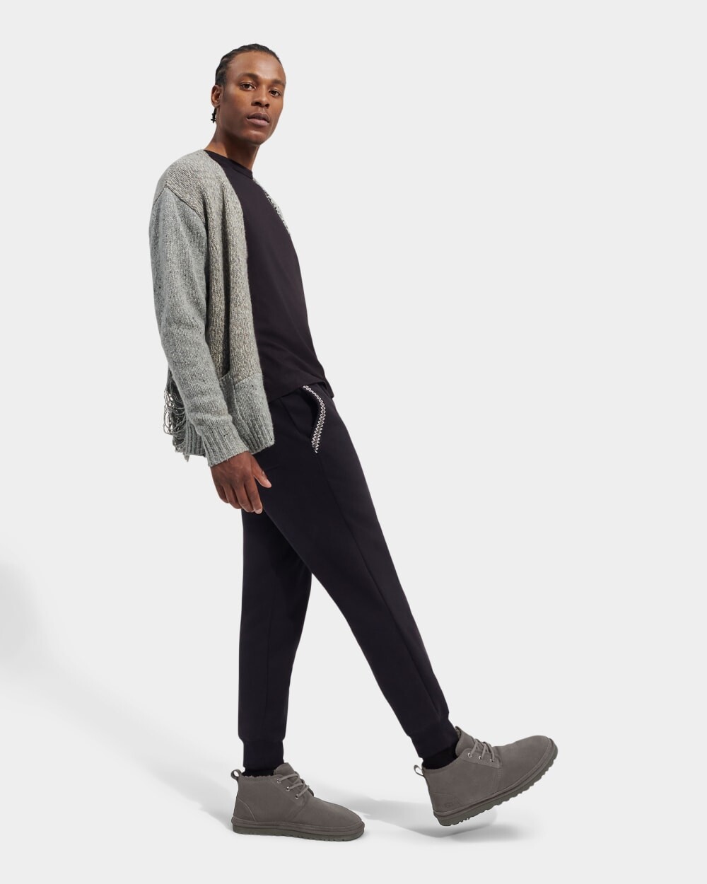 

Брюки Tasman Jogger UGG, черный