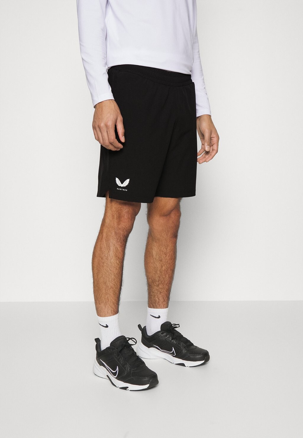 

Спортивные шорты Castore